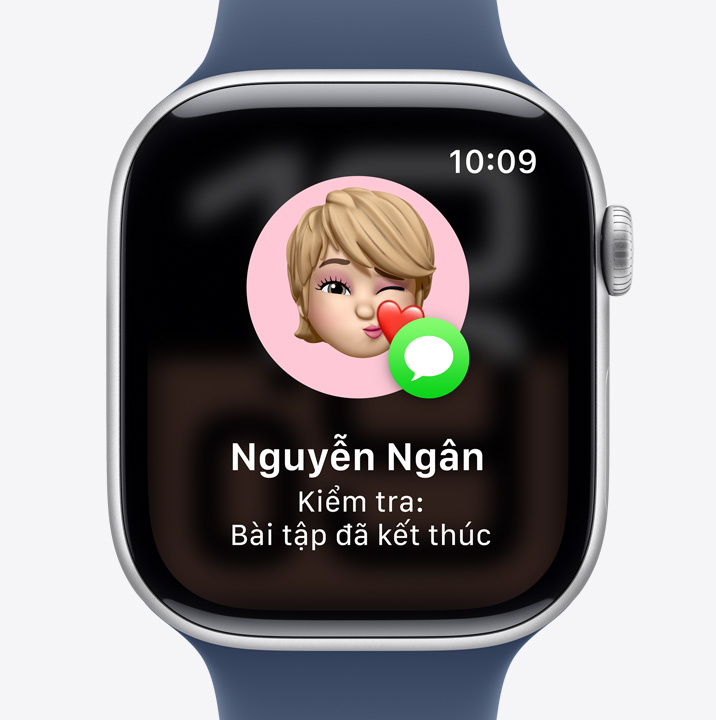 Màn hình Kiểm Tra trên Apple Watch cho thấy một người bạn đã hoàn thành bài tập luyện.