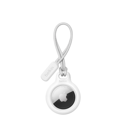 白色 Belkin 保護套配備掛帶，適用於 AirTag。這款保護套可妥善保護 AirTag，並輕鬆緊扣在各種隨身物品上。